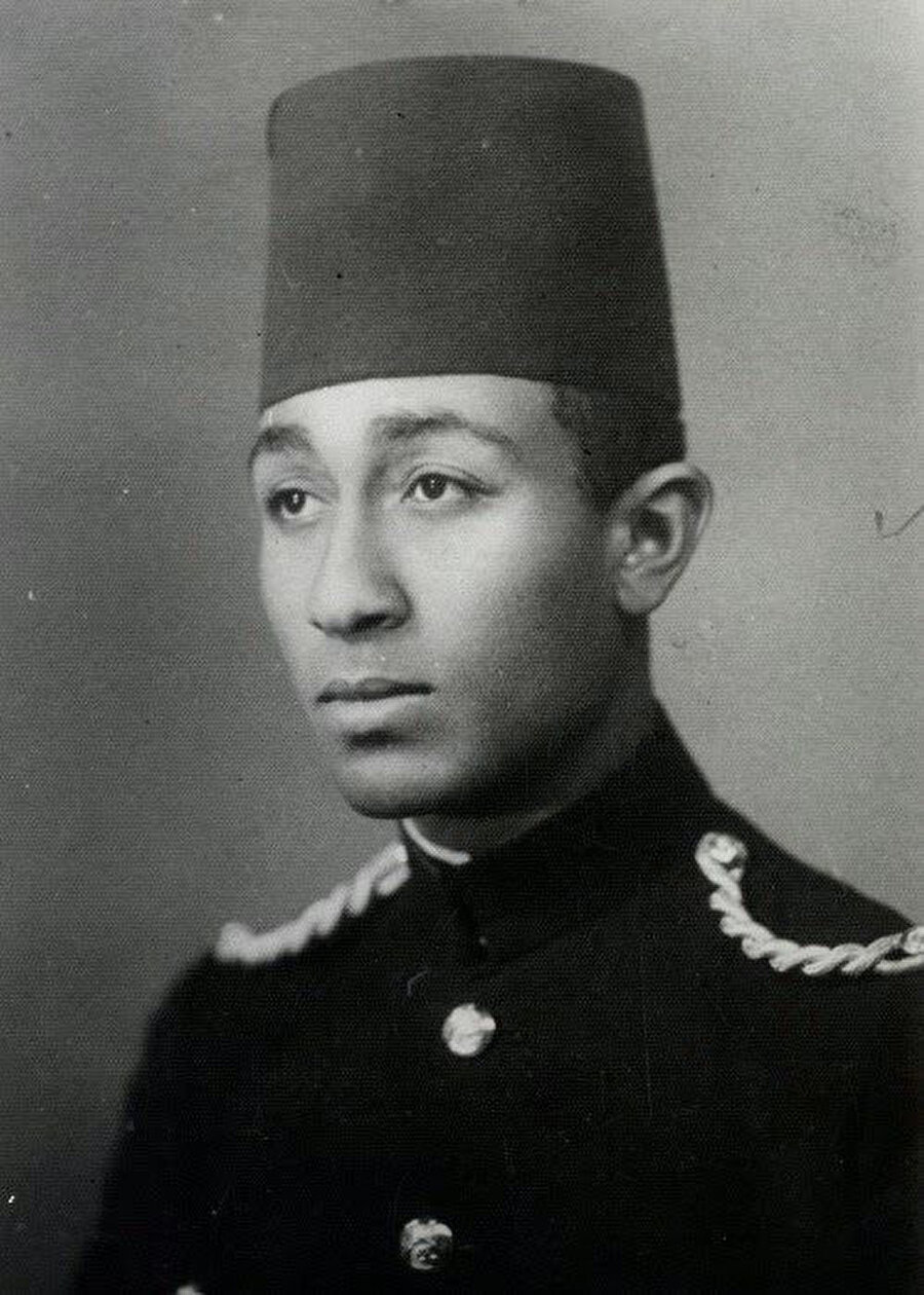 Enver Sedat, Kahire’de Kraliyet Askeri Akademisi'nde okurken.