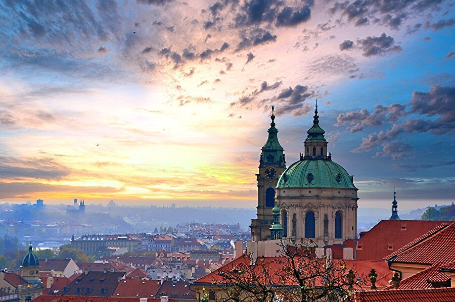 Yorgunlukların ardında bir şehir: Prag