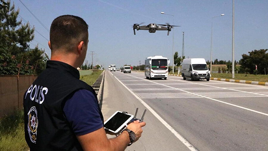 İstanbul polisinden drone'li uyarı