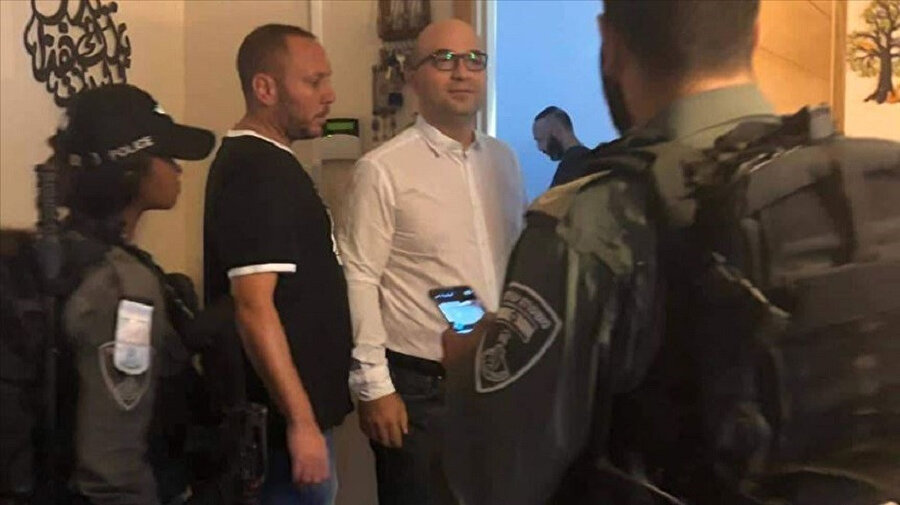 Sabah saatlerinde evine baskın düzenlenen Filistin Yönetimi'nin Kudüs Bakanı Fadi El-Hedmi, gözaltına alınmıştı.
