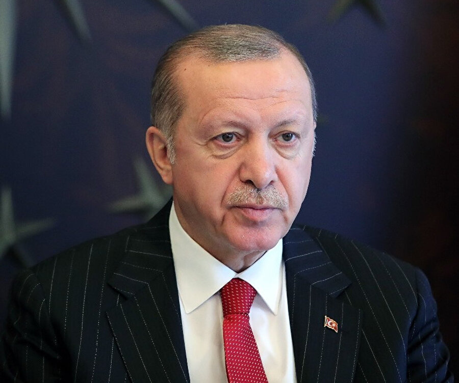 Cumhurbaşkanı Erdoğan, saat 15.18'te başlayan kabine toplantısını video konferans yöntemiyle gerçekleştirdi.