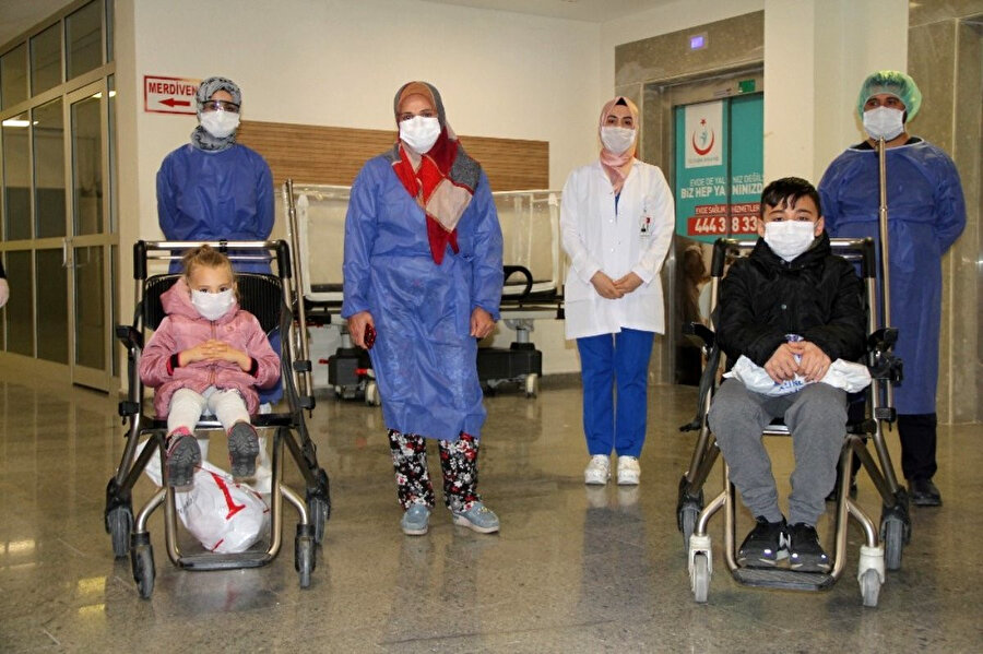 Koronavirüse yakalanan 5 yaşındaki Miray ve ailesi taburcu oldu