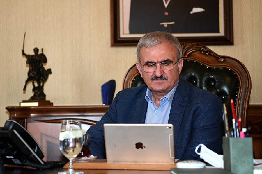 Antalya Valisi Münir Karaloğlu