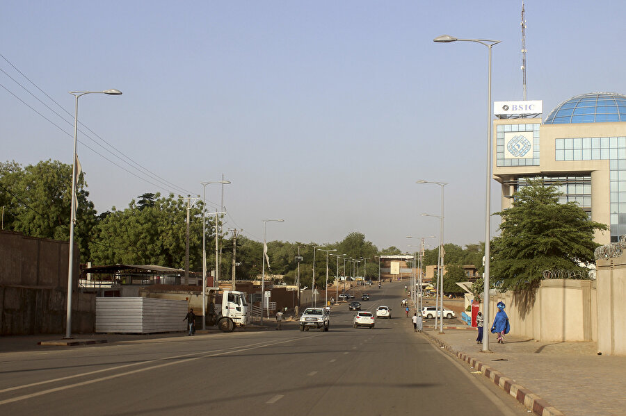Niamey, Nijerya sokağa çıkma yasağı kapsamında boş sokaklarıyla görülüyor, 5 Nisan 2020