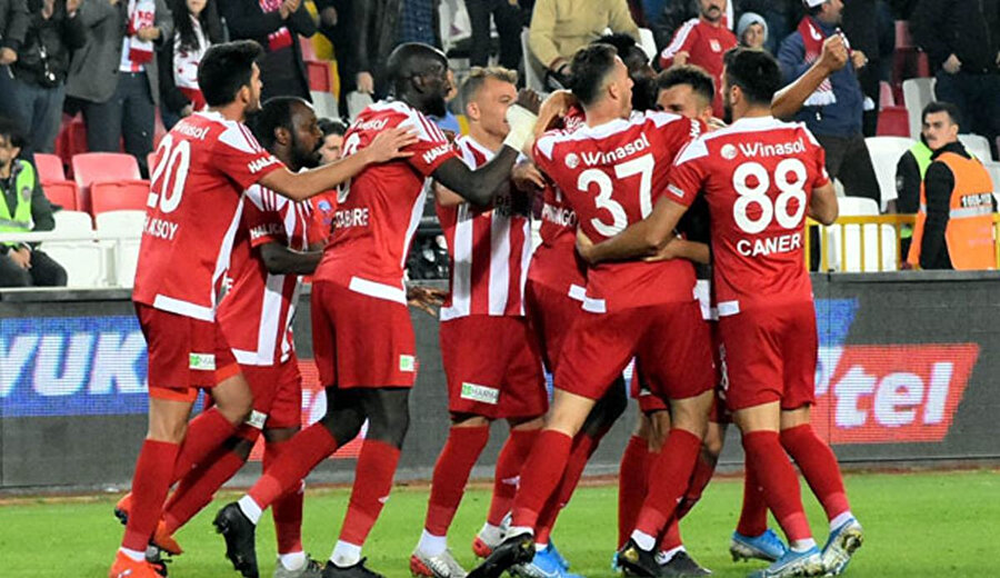 Barcelona ve Sivasspor'un sosyal medyadan atıştı