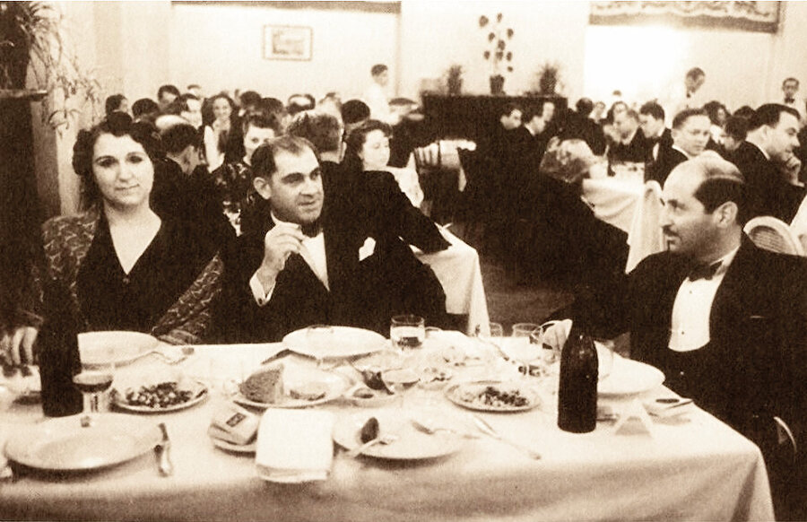 İstanbul Pastanesi dışında Ankara’da kültür sanat mahfili olmuş önemli mekânlardan biri de Karpiç lokantası’ydı. Şehrin ilk modern lokantası olan Karpiç 1953'e kadar hizmet verdi.
