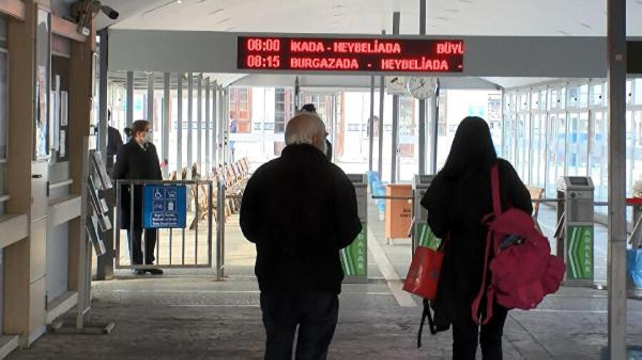 Adalara giriş çıkışlar 31 Mayıs'a kadar yasaklandı