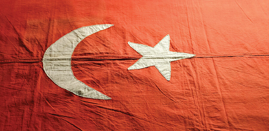 Bir delilik hâli, makûl olanın örtüldüğü bir hâl…
