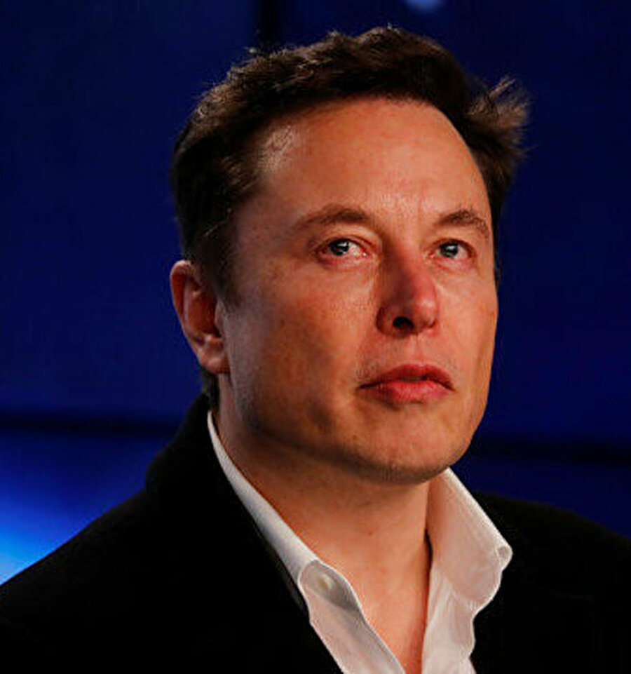 Geçtiğimiz şubat ayında, Asilomar İlkeleri’nin de ateşli bir savunucusu olan Elon Musk, insanlık yararına yapay zekâ çalışmaları yürütmesi için kendi elleriyle kurduğu OpenAI’ın yönetiminden, özellikle Tesla ve insan-beyin etkileşimi çalışmaları yürüten Neurolink’te yapay zekâ işine çok fazla bulaştığı için ayrılma kararı aldı.