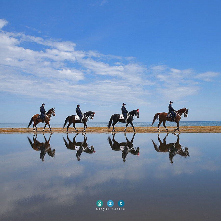 Atlı jandarma timleri İstanbul'daki sahilleri denetledi