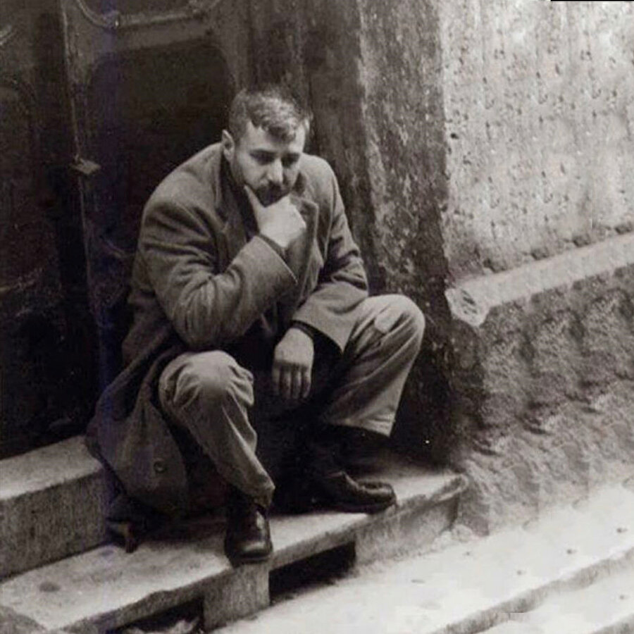 ​Oturduk öyle iftar saatini bekliyoruz