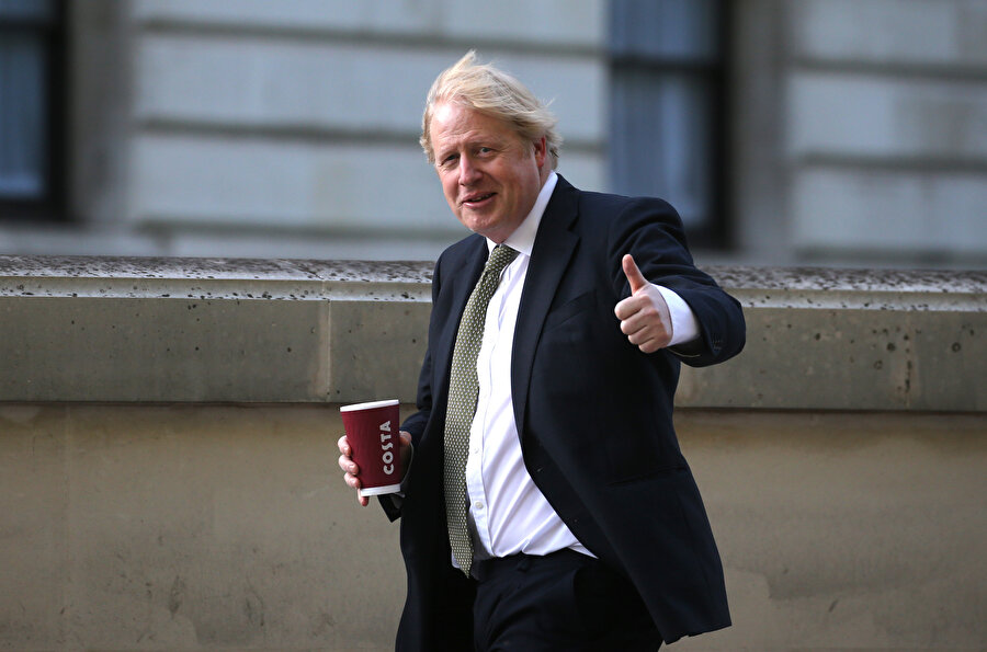 İngiltere Başbakanı Johnson günlük yürüyüşünü gerçekleştirdi