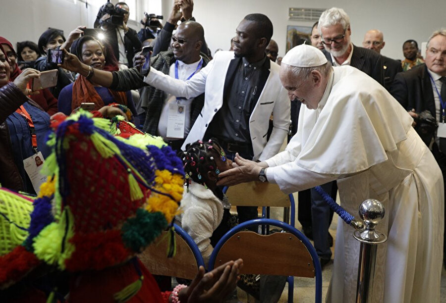  Papa Francis’in Afrikalı göçmenlerle buluşması. 