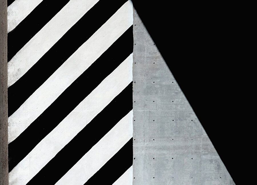 Toplumlar yaşadıkları durumları oluştururken ona ait duyarlılığı da oluştururlar.