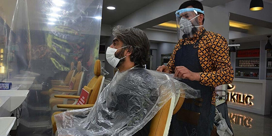 Berber, kuaför ve güzellik salonları yeniden açıldı