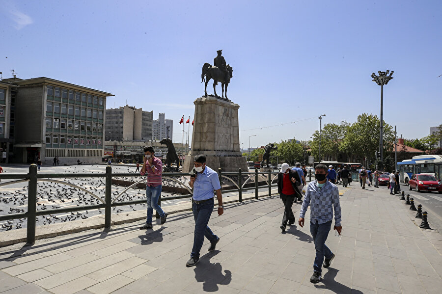 Yurt genelinde "Evde kal" çağrısına kısmen uyuluyor