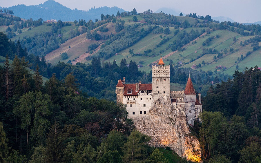 Dünyanın Drakula olarak tanıdığı Vlad Tepeş’in kalesi Bran.