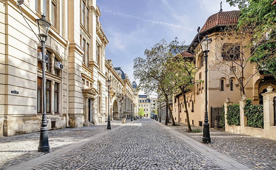 Bükreş, Romanya'nın başkenti ve en büyük şehiridir