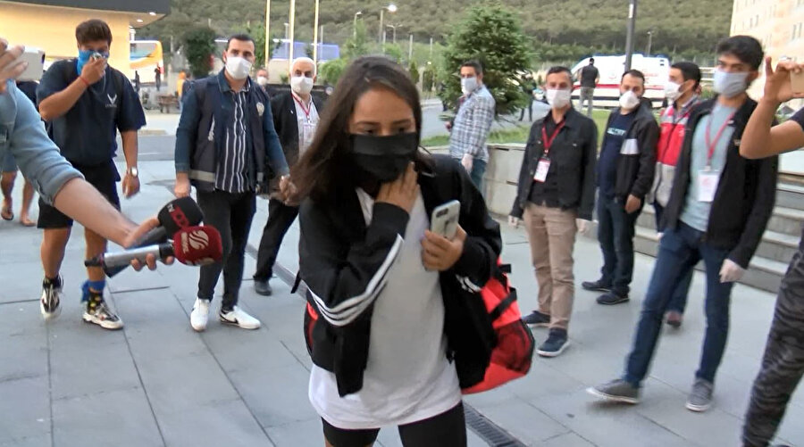 Türkiye'ye dönen Survivor yarışmacıları karantina yurduna yerleştirildi