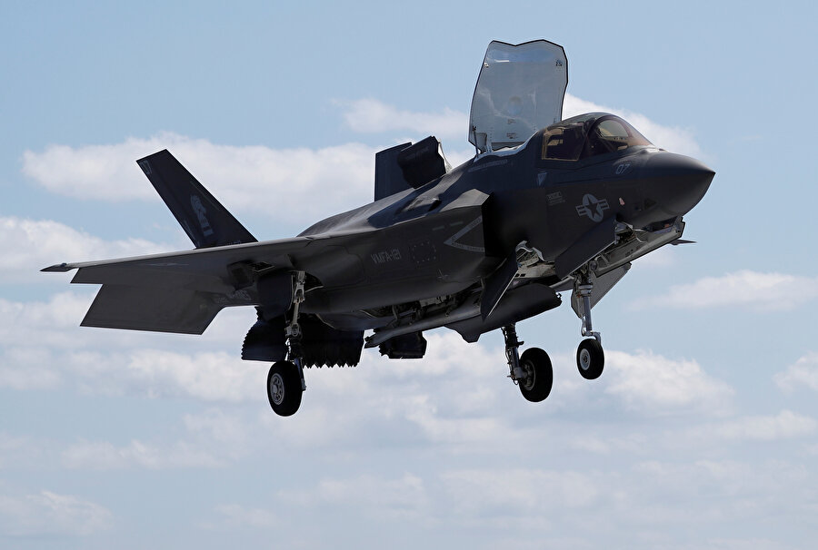 F-35 havada böyle görüntülenmişti.