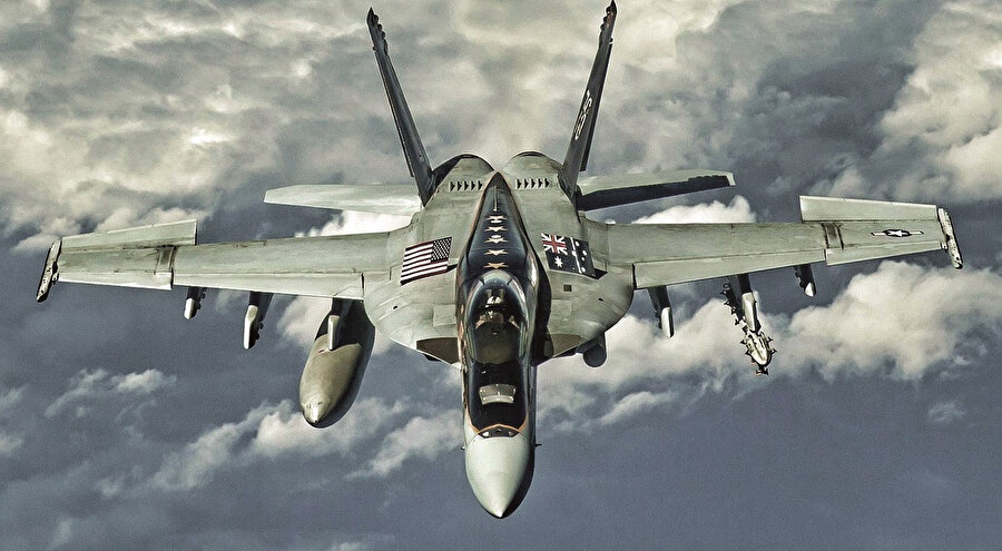 Savunma Bakanı Annegret Kamp-Karrenbauer (AKK) bu amaçla F-18 savaş uçaklarını satın alacaklarını kısa süre önce açıkladı.
