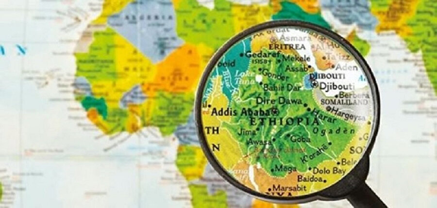 Geçtiğimiz hafta Kenya’dan gelen bir haber ise, tarihin (yine Akif’in bahsettiği nedenlerle) tekerrür etme huyunun bu zaman sürecinde hiç değişmediğini gösterdi.
