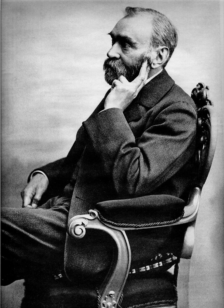 Alfred Nobel