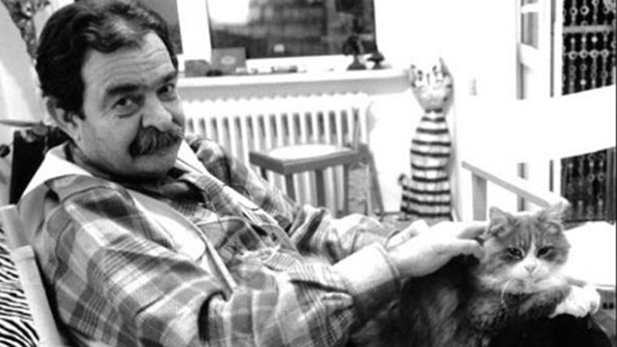 Ünlü yazar Oruç Aruoba- Arşiv