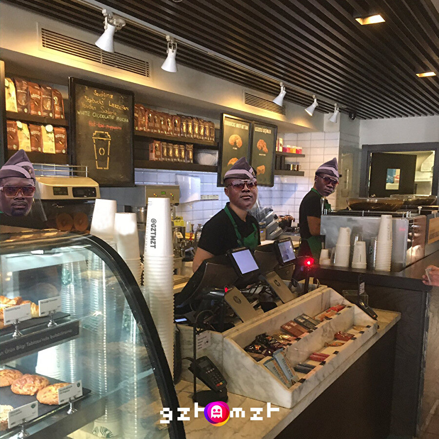 ​Buyurun efendim, white tabut mochanız hazır afiyetle içebilirsiniz