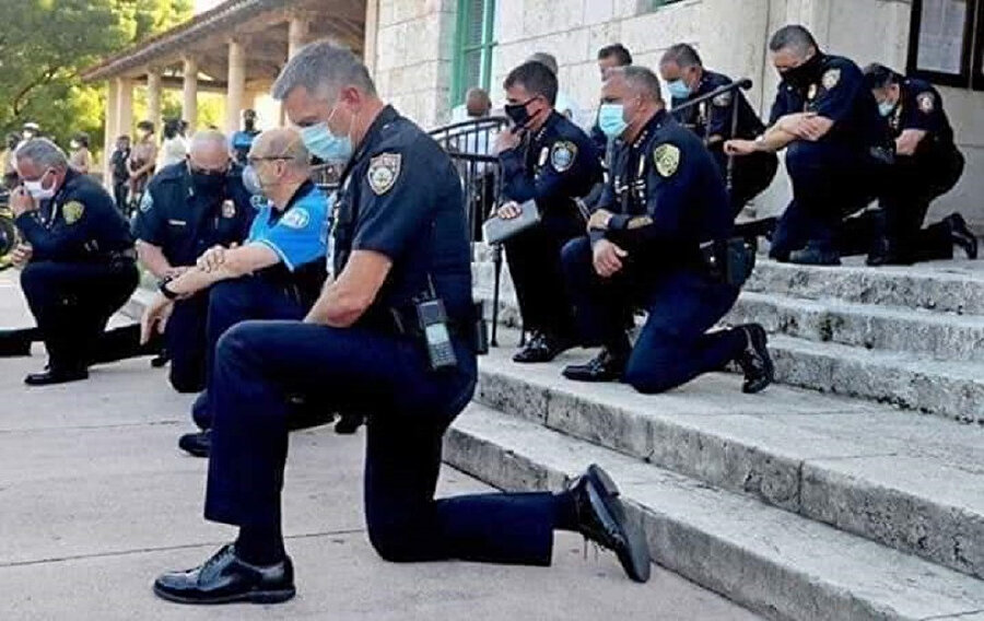 Miami polisinin diz çöktüğü an