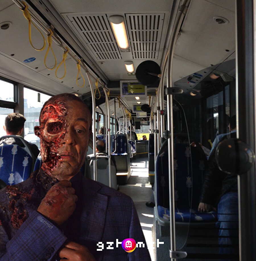 ​Metrobüsün güneş vuran tarafındayım