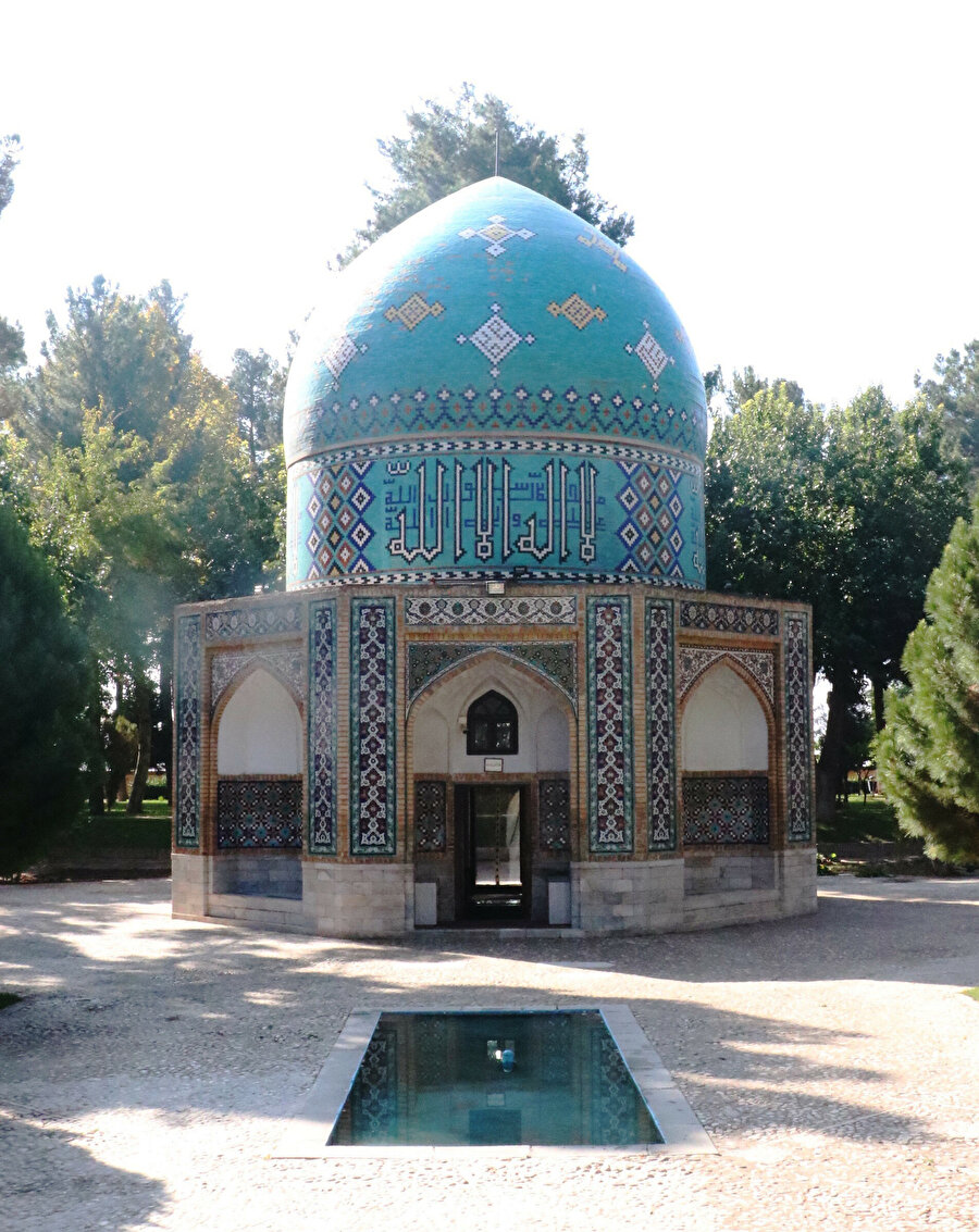 Ferîdüddin Attâr'ın Nişabur'daki türbesi.