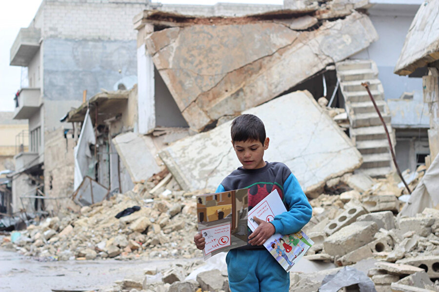 Birleşmiş Milletler Çocuklara Yardım Fonunun (UNICEF) raporlarına göre, Suriye'de üç çocuktan biri eğitim alma hakkından mahrum.