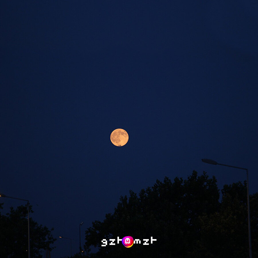 Ay tutulmasına yaklaştıkça bir şeyler değişiyor