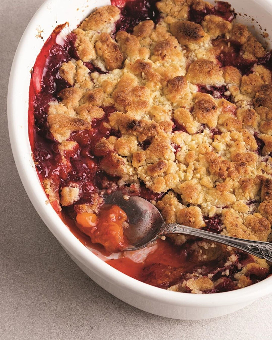 ​Çilekli- Kayısılı Crumble 🤤🍓