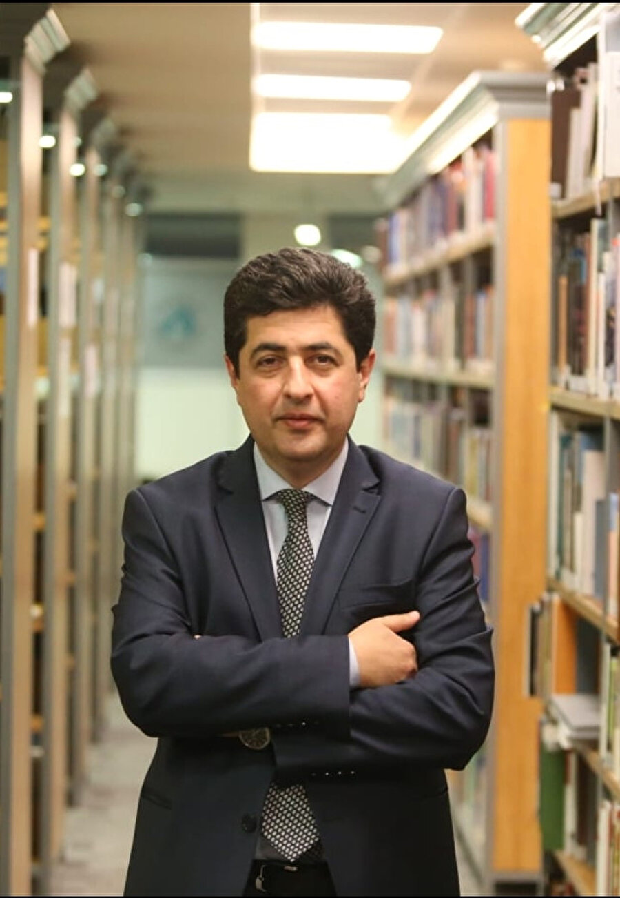 Üsküdar Üniversitesi Sosyoloji Bölümü Başkanı Prof. Ebulfez Süleymanlı