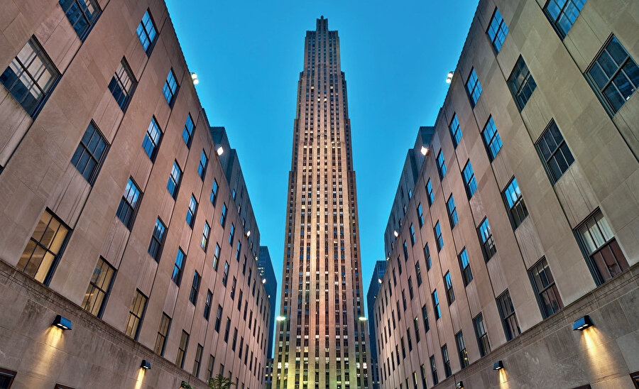 Rockefeller Center, New York'un Manhattan semtinde bulunan bir iş merkezi kompleksidir.