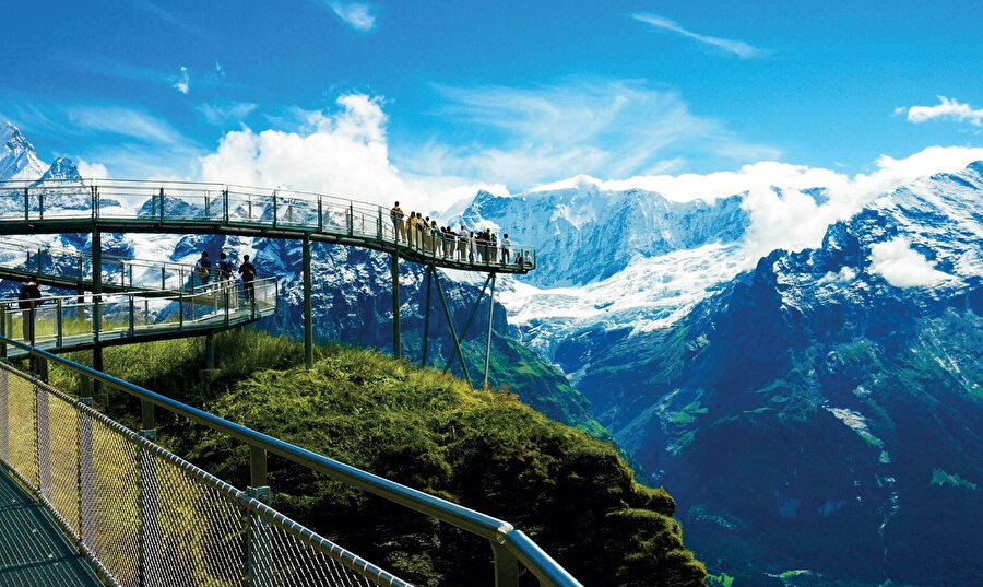 Grindelwald, İsviçre'de Bern kantonuna bağlı Interlaken-Oberhasli idari bölgesinde içerisinde bir köy ve belediyedir.