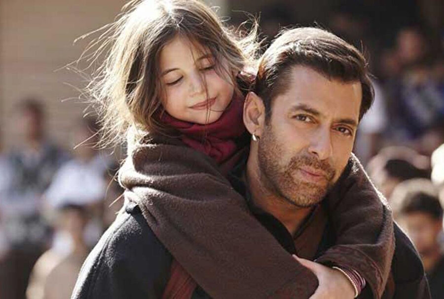 Ne olursa olsun Shahida’ya yardım etmesi gerektiğini düşünen Pavan’ın bundan sonraki gayesi ise, bu küçük kız çocuğunu Pakistan’daki ailesine ulaştırmaktır.