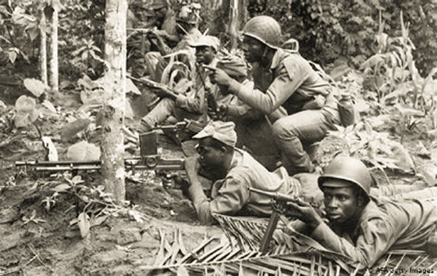 Fransa'nın kışkırttığı Biafra savaşı.
