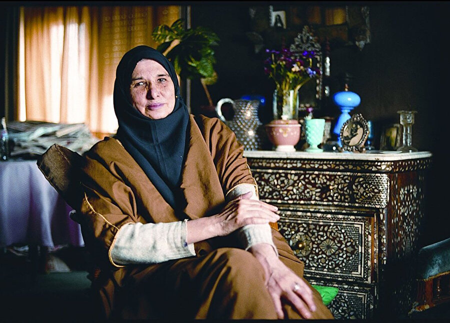 2014 Haziran’ın tam ortasında zatürre teşhisi sebebiyle bir süredir tedavi gördüğü hastane odasında ruhunu teslim etti. Olağanüstü bir hayat macerası yaşayıp, bütün ağırlıklarından kurtulmuş olarak…