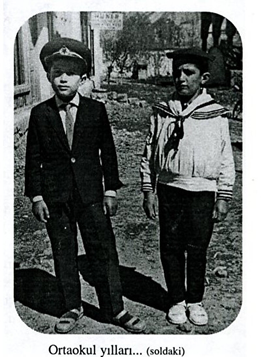 Zamanla şiir, bu içe kapanık çocuğun tek evreni olacak.