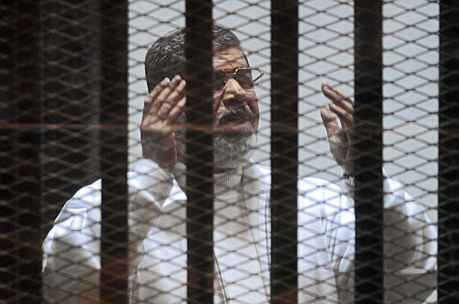 Mısır'ın demokratik yollarla seçilen ilk Cumhurbaşkanı Muhammed Mursi.