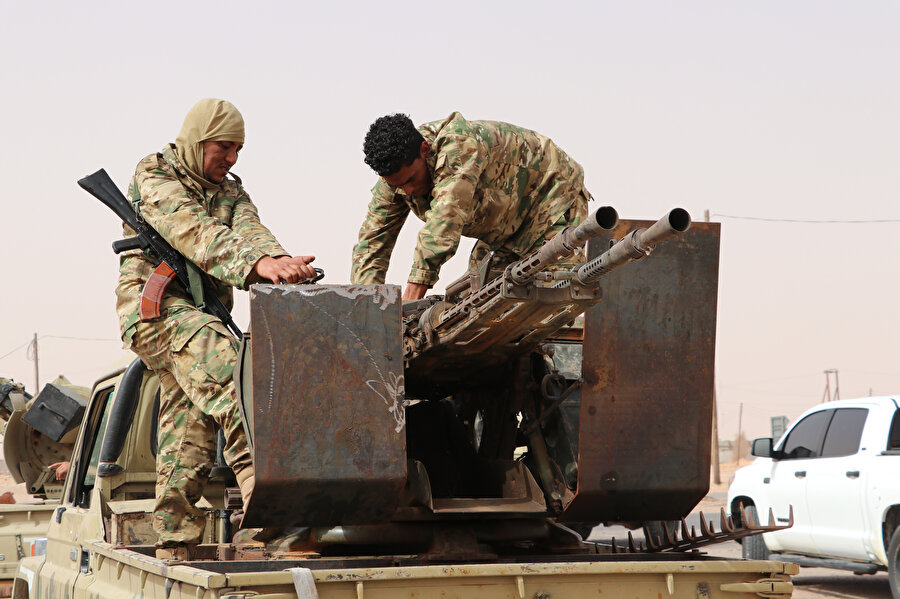 Libya ordusu, Sirte cephe hattında hazırlıklarını sürdürüyor.