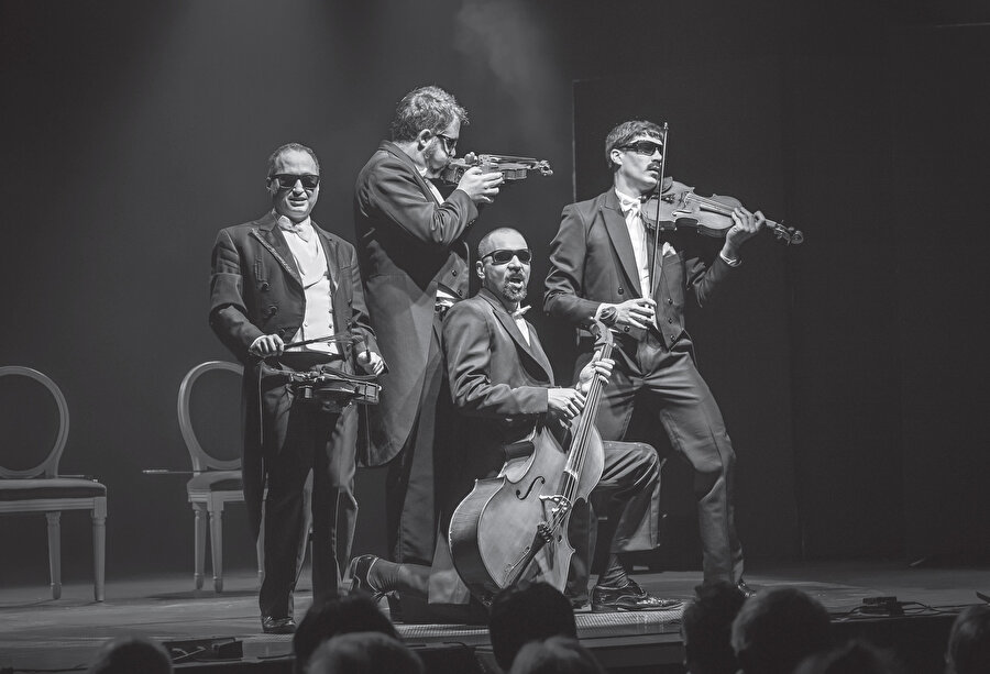 Pagagnini, klasik müziği komedi ile harmanlayarak dinleyicilere keyifli anlar yaşatan İspanyol müzik grubudur.