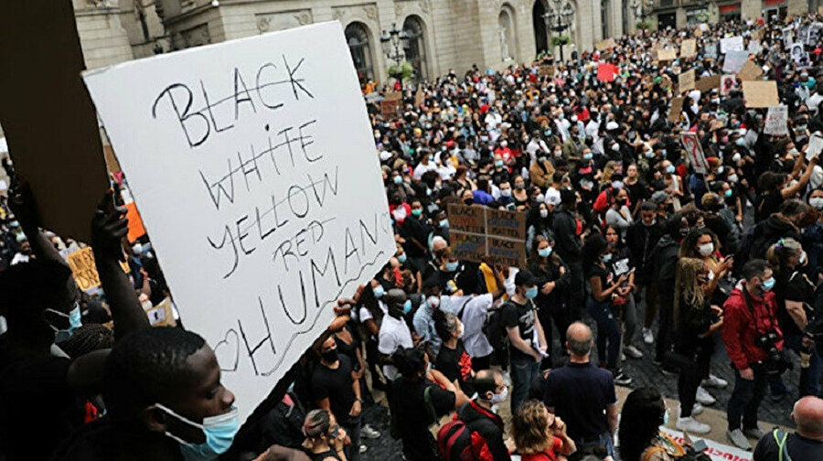 İslam dünyasının son otuz yıllık tarihinde George Floyd gibi acımasızca öldürülenlerin sayısı milyonlarla ifade edilir. Muhakkak bir gün bunların tarihine ilgi duyanlar da çıkacaktır.