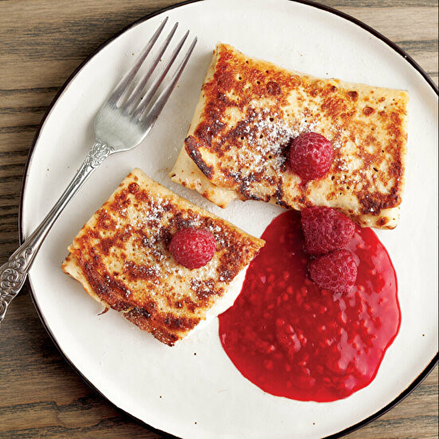 Frambuaz soslu french krep