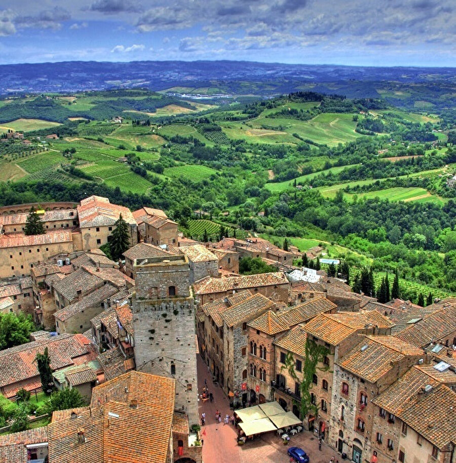 San Gimignano, genel olarak küçük bir alanda büyük bir dünya kurmayı başarmış bir yerleşke...