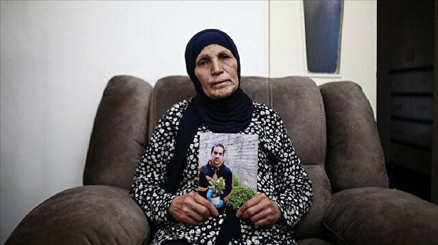 İsrail polisi tarafından öldürülen İyad Hallak'ın annesi.