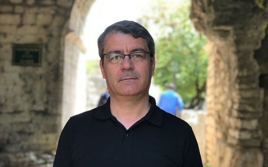 Abdullah Harmancı’nın yeni öykü kitabı Behçet Bey Neden Gülümsedi çıktığı andan itibaren birçok okurun dikkatini çekti